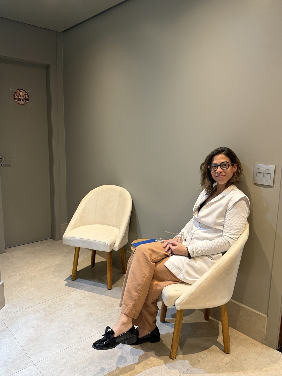 Sala de espera do consultório da Dra. Camila Meira